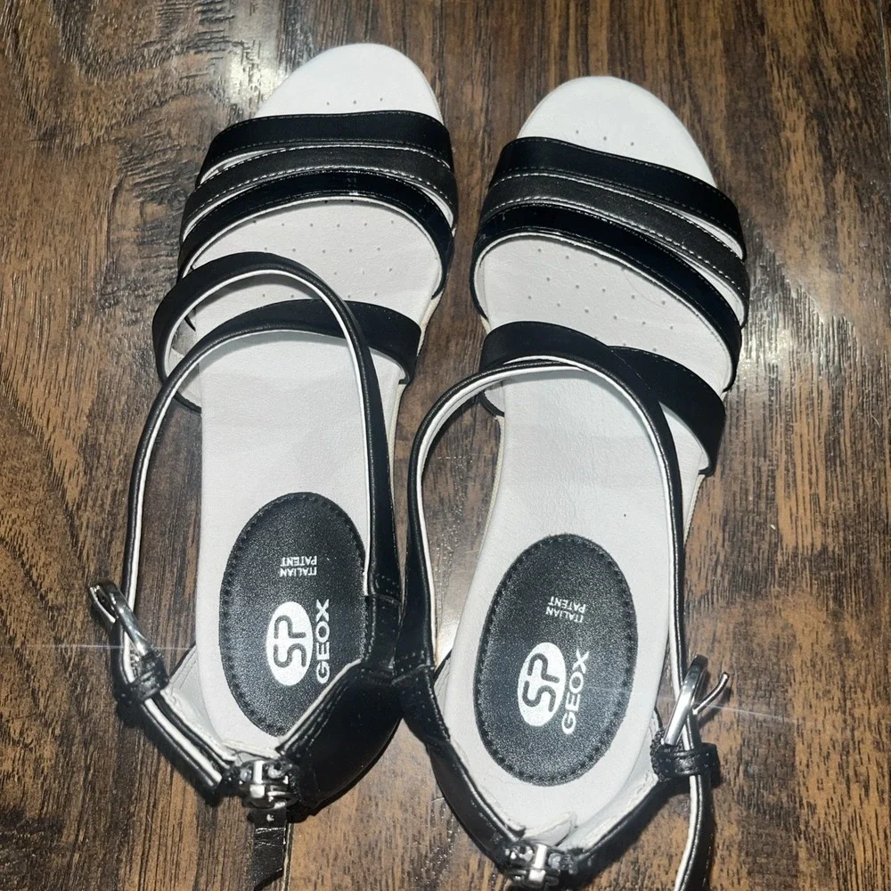 Geox Black Leather Strappy Sandals  Women's Size US 6.5 (37) NWOB